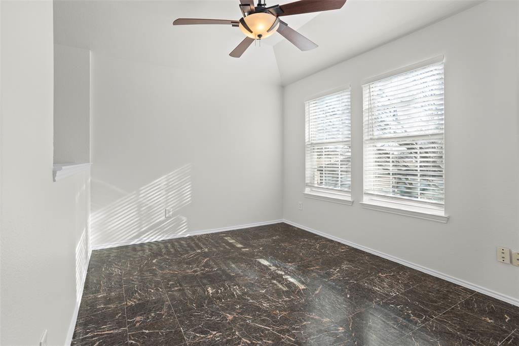1433 Broken Spoke Court Property Photo 13