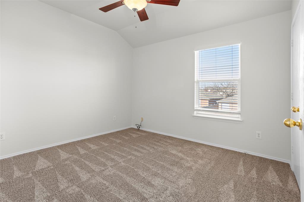 1433 Broken Spoke Court Property Photo 19