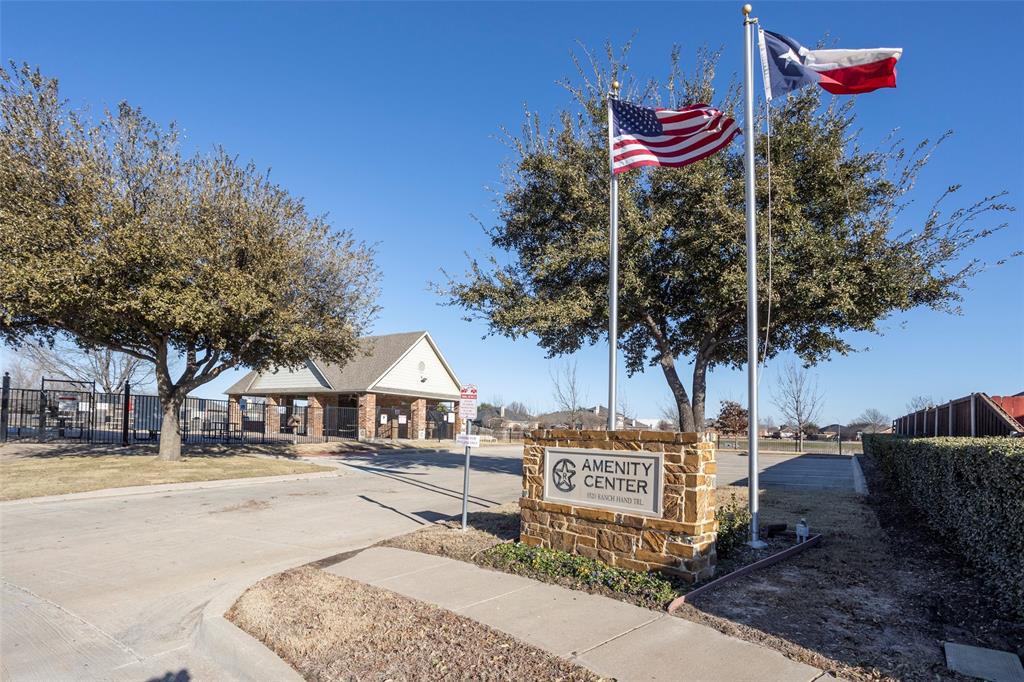 1433 Broken Spoke Court Property Photo 25