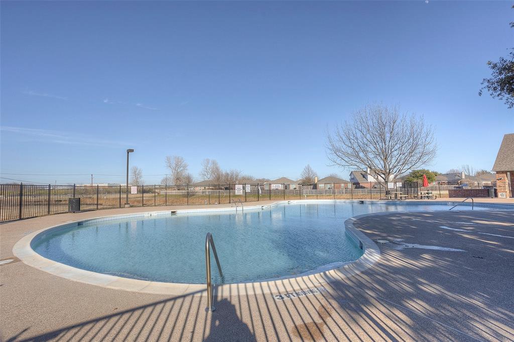 1433 Broken Spoke Court Property Photo 26