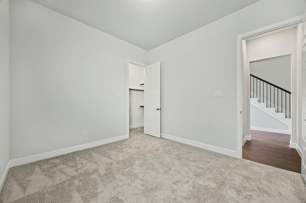 440 Talbot Lane Property Photo 23