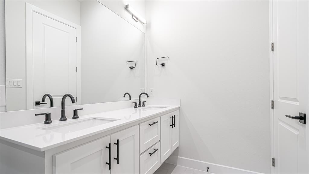 126 Garden Court Property Photo 14