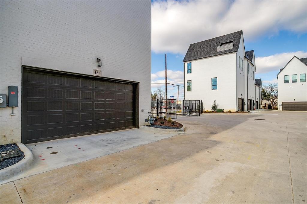 126 Garden Court Property Photo 28