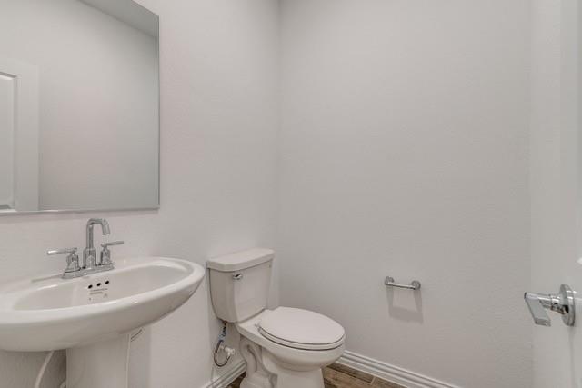 1033 Rosebay Drive Property Photo 15