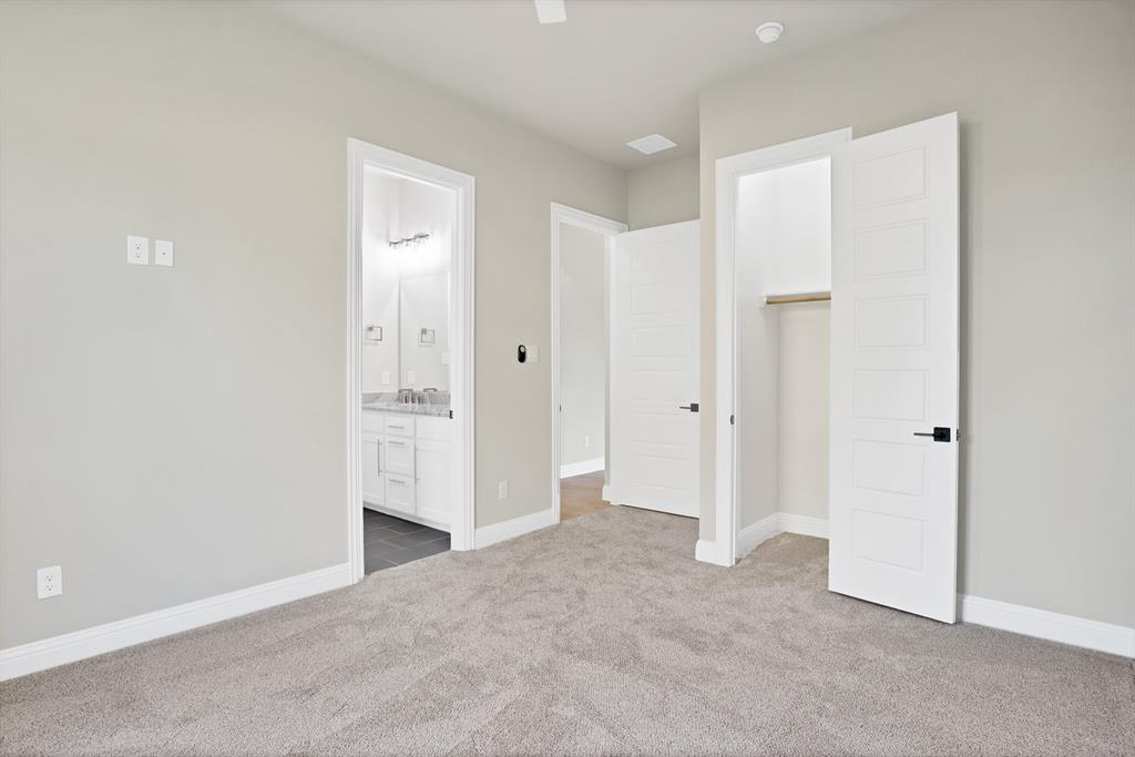 880 San Saba Property Photo 40