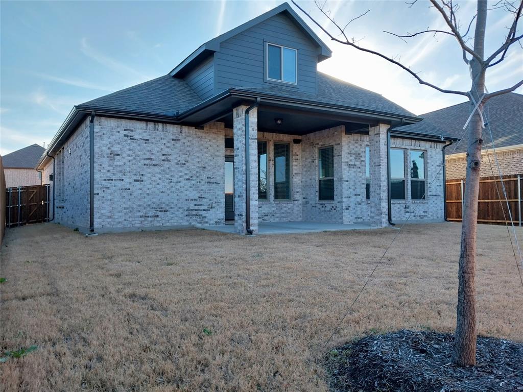 1401 Alexander Drive Property Photo 6