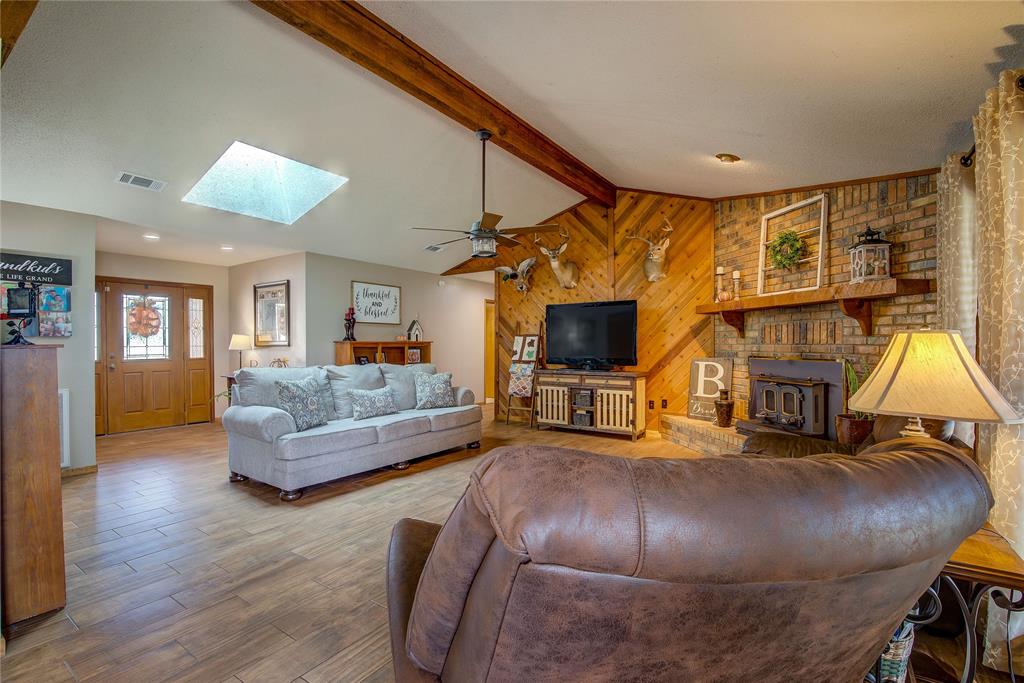 211 Fm 182 Property Photo 5