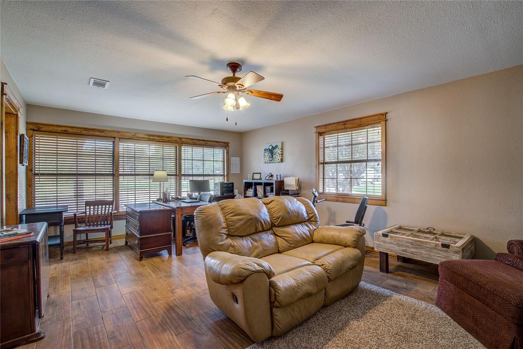 211 Fm 182 Property Photo 14