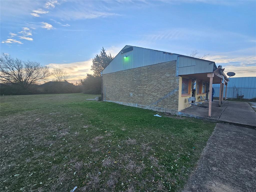 7506 S Lancaster Road Property Photo 8