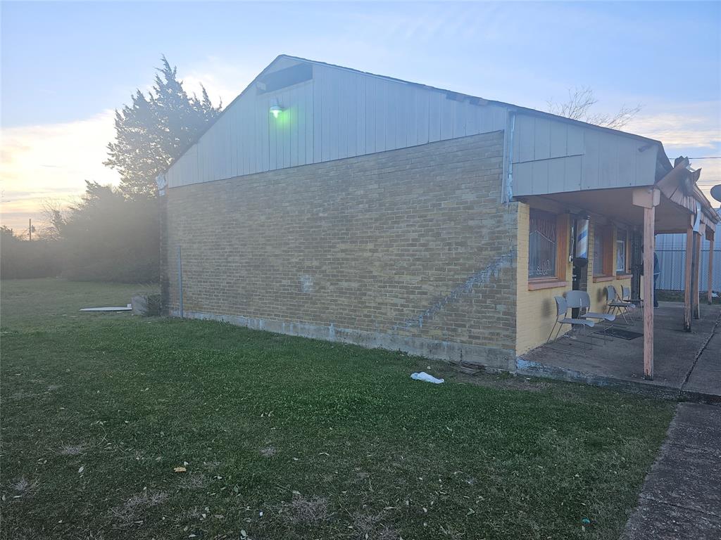 7506 S Lancaster Road Property Photo 11
