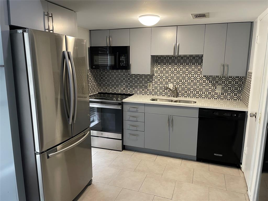 3525 Routh Street 8 Property Photo 4