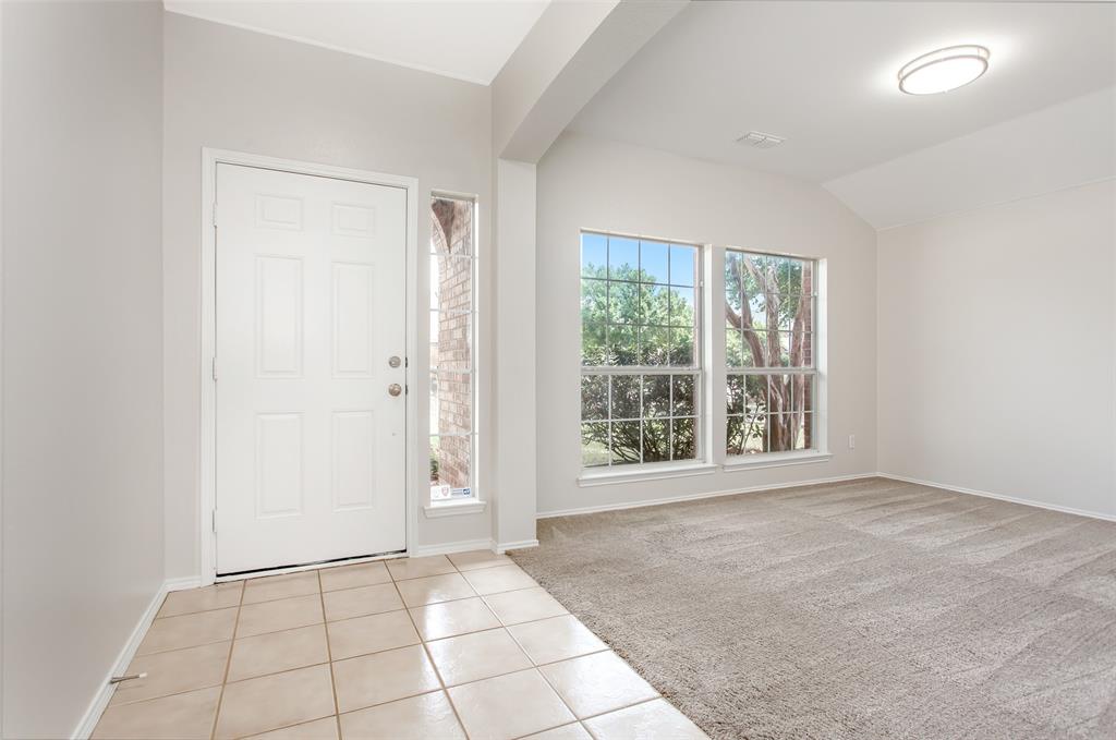 1277 Tree Top Drive Property Photo 6