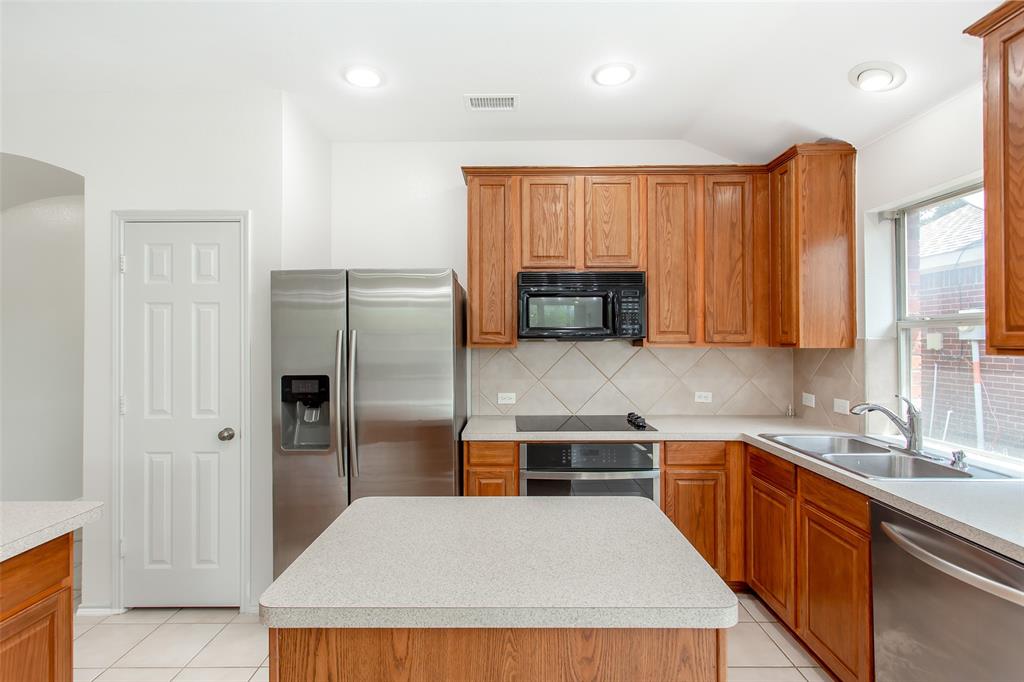1277 Tree Top Drive Property Photo 10