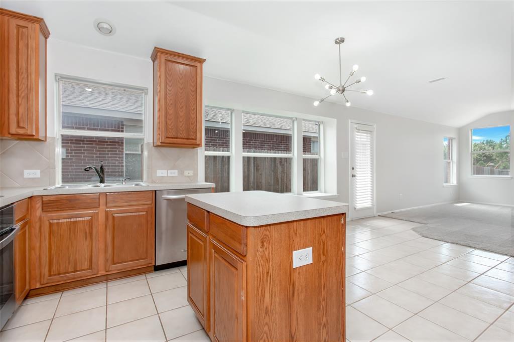1277 Tree Top Drive Property Photo 12