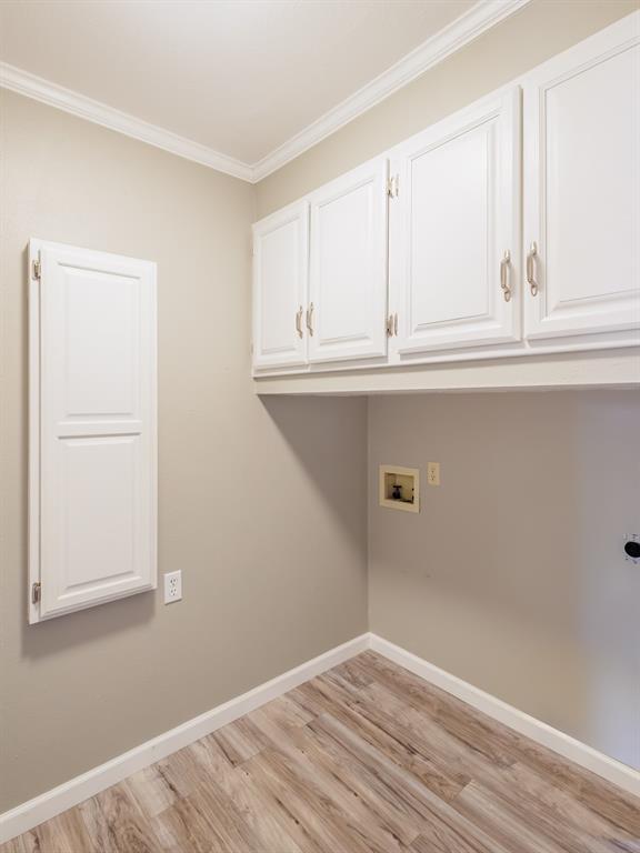 300 Hill Crest Drive Property Photo 14