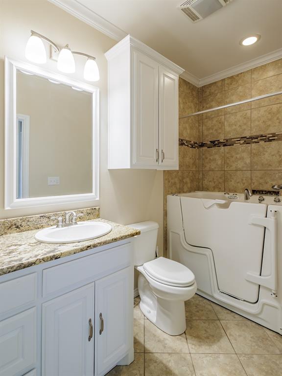 300 Hill Crest Drive Property Photo 34