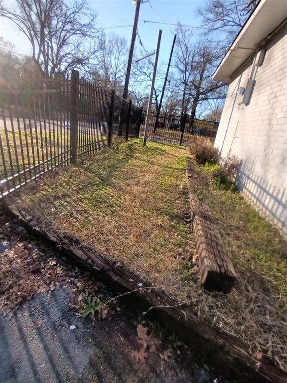 429 Johnson Street Property Photo 23