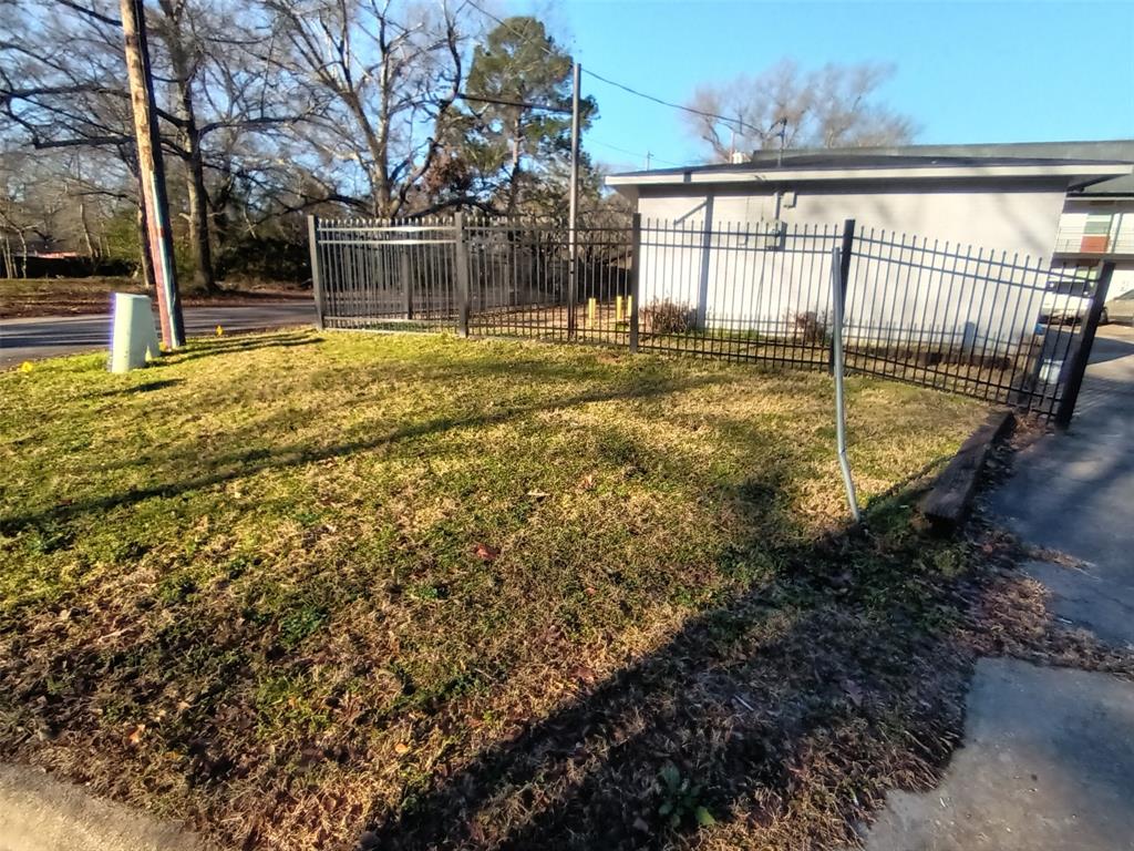 429 Johnson Street Property Photo 25