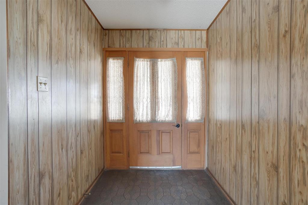 2402 Se 9th Street Property Photo 5