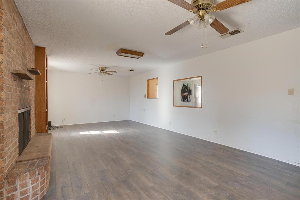 2402 Se 9th Street Property Photo 8