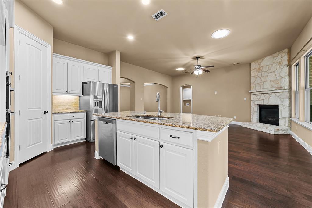 700 Darian Drive Property Photo 12
