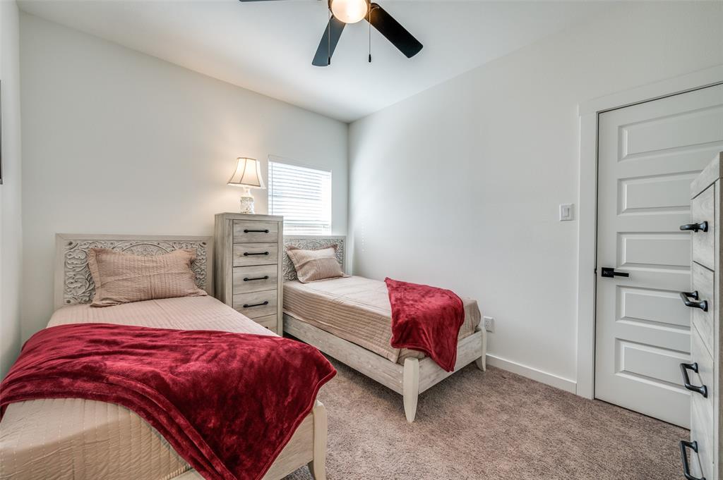 412 E Ash Street Property Photo 18