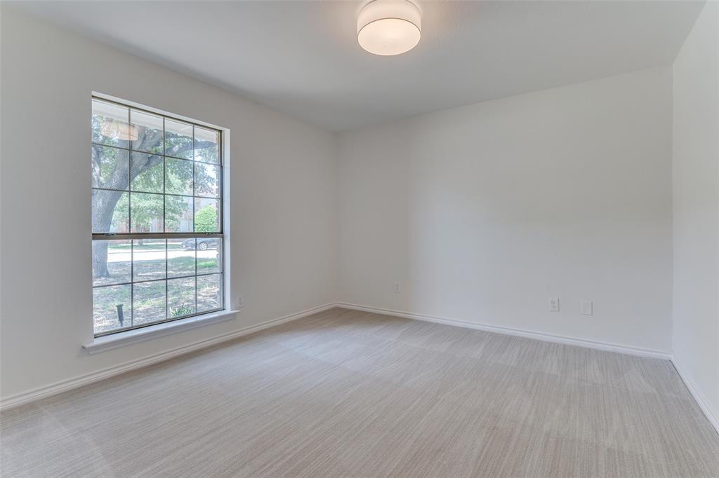 508 S Silver Creek Circle Property Photo 14