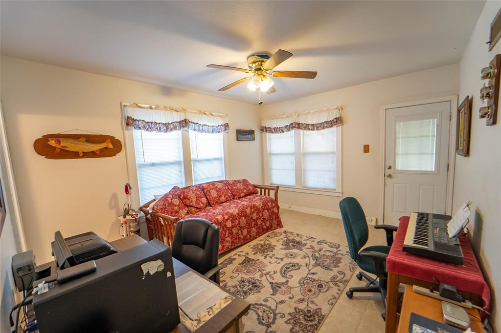 902 N Rose Avenue Property Photo 27