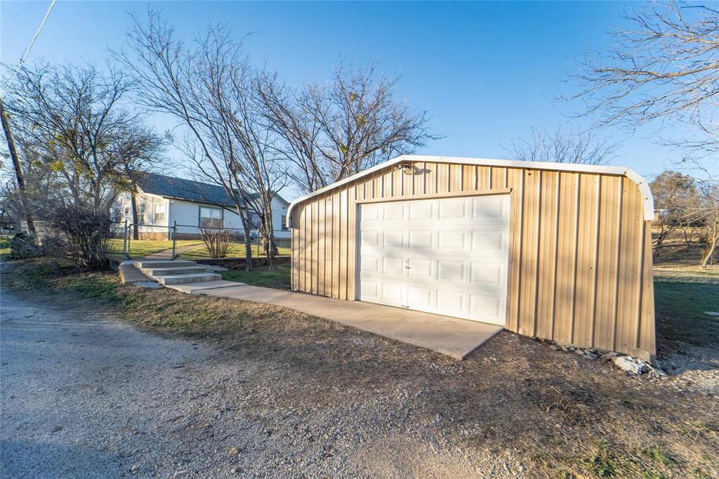 902 N Rose Avenue Property Photo 37
