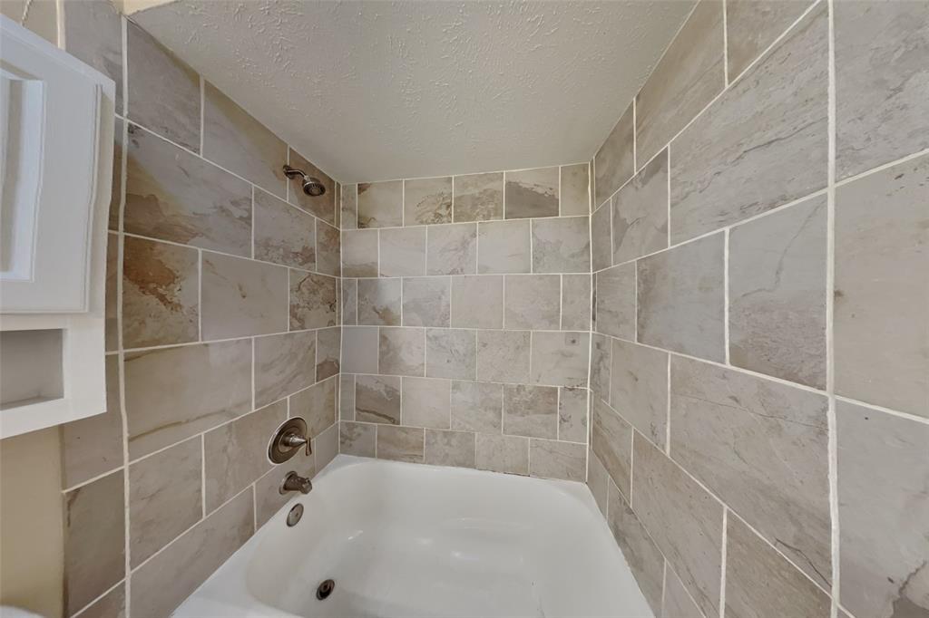 5611 Sarasota Drive Property Photo 16