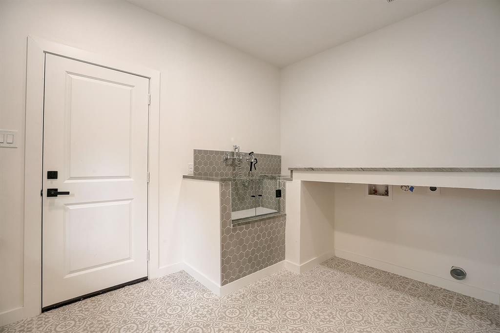 7322 Wake Forrest Drive Property Photo 20