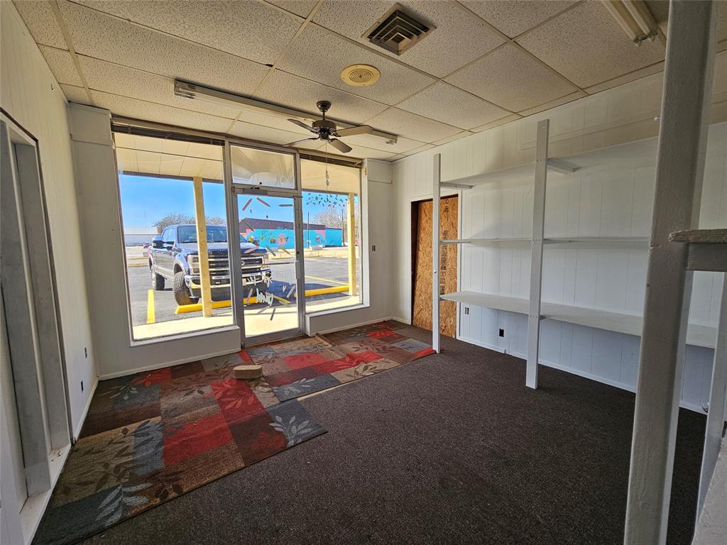 101 E Grand Plaza 105 Property Photo 4