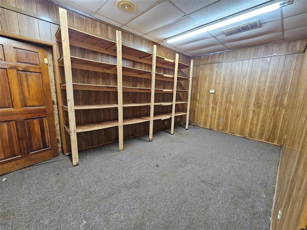 101 E Grand Plaza 105 Property Photo 5