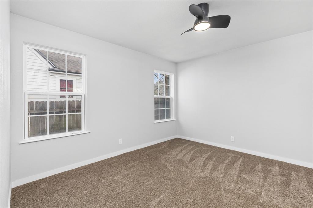 3226 Aster Street Property Photo 16