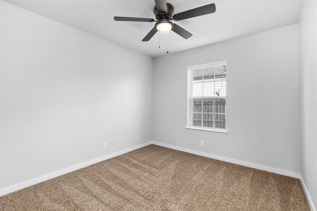 3226 Aster Street Property Photo 22