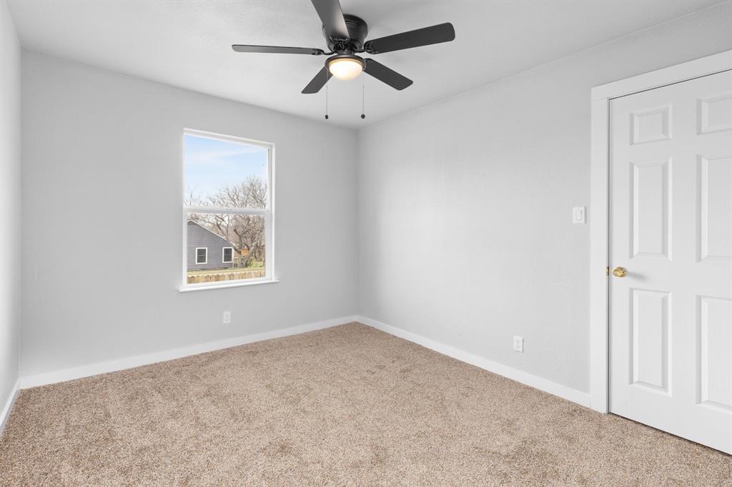 3226 Aster Street Property Photo 23