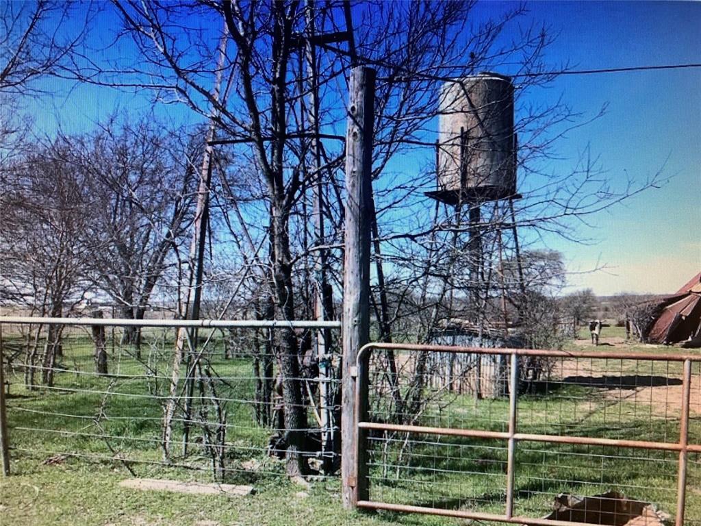 4748 County Rd 1010a Property Photo 12