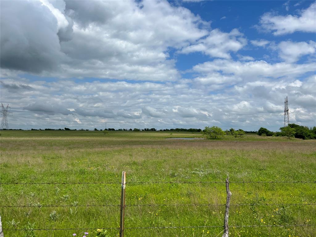 4748 County Rd 1010a Property Photo 14