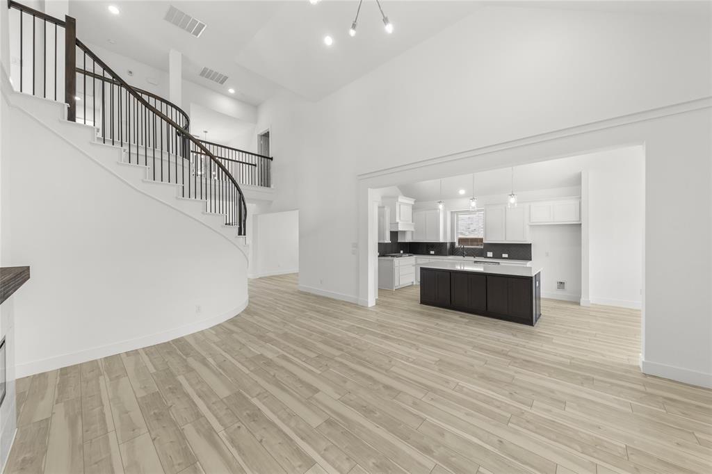 1912 Huron Drive Property Photo 6