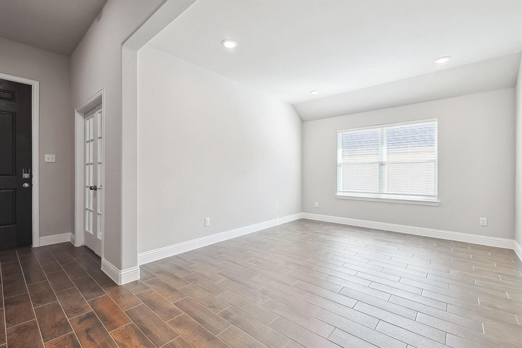 405 Portina Drive Property Photo 10