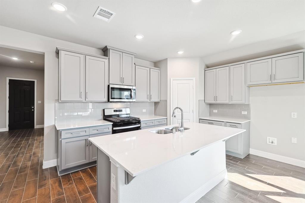 405 Portina Drive Property Photo 14