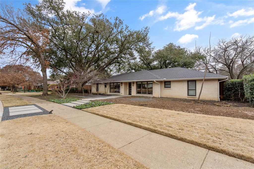 7122 Blairview Drive Property Photo 2