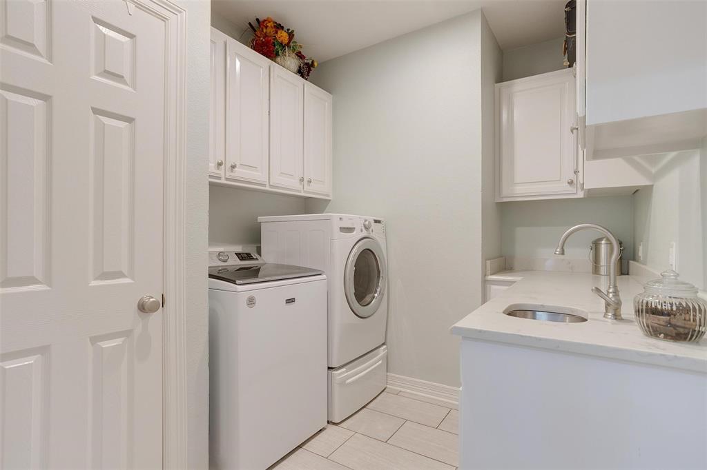 1005 Summit Court Property Photo 16