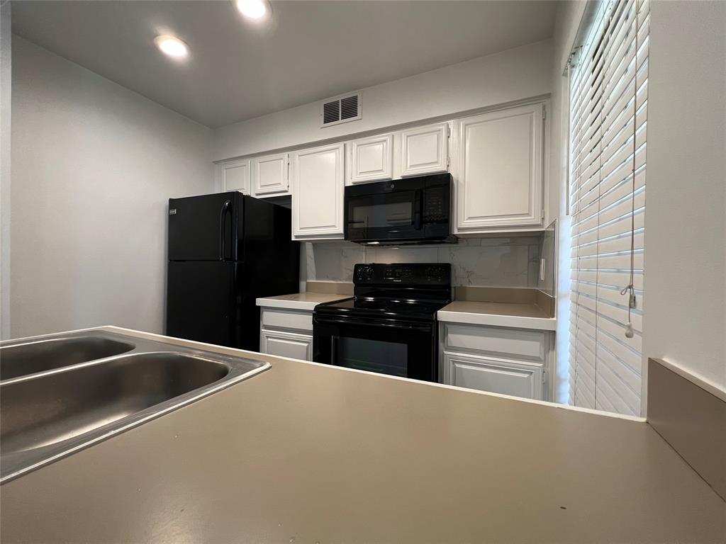 3140 Devonshire Drive Property Photo 23