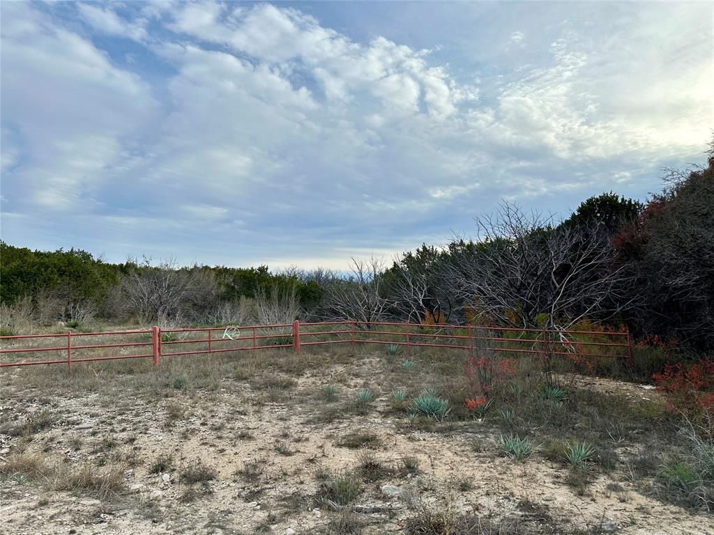 1070 Private Road 722 Property Photo 2
