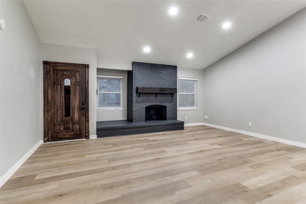 1308 Timbercreek Court Property Photo 7