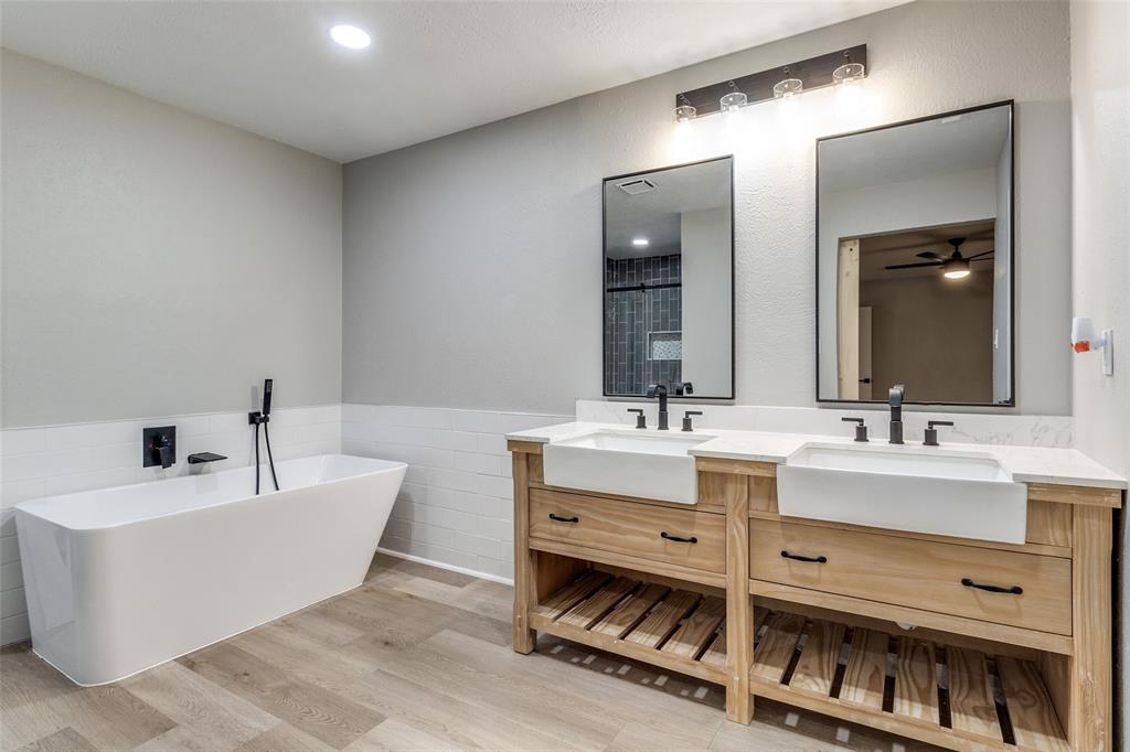 1308 Timbercreek Court Property Photo 27