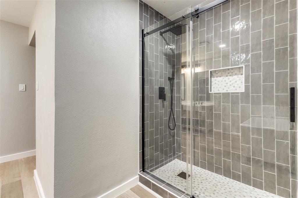 1308 Timbercreek Court Property Photo 28