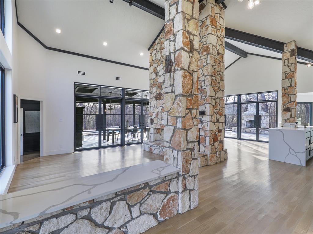 172 Springfield Bend Property Photo