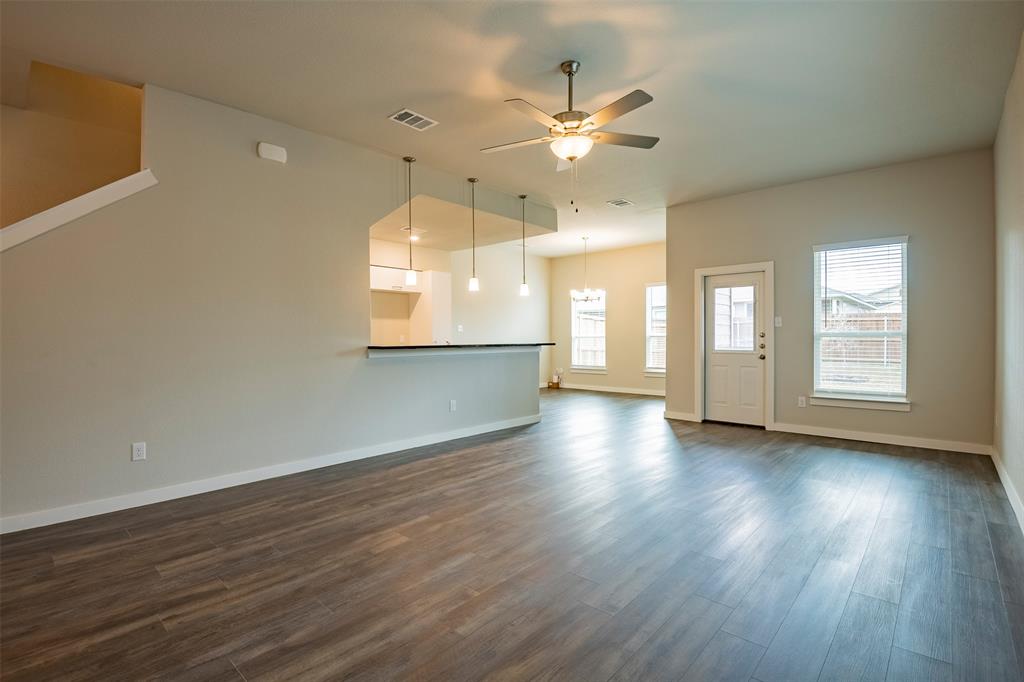 632 Wheatfield Drive Property Photo 4